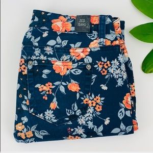 Z CO | Straight Leg Jeans